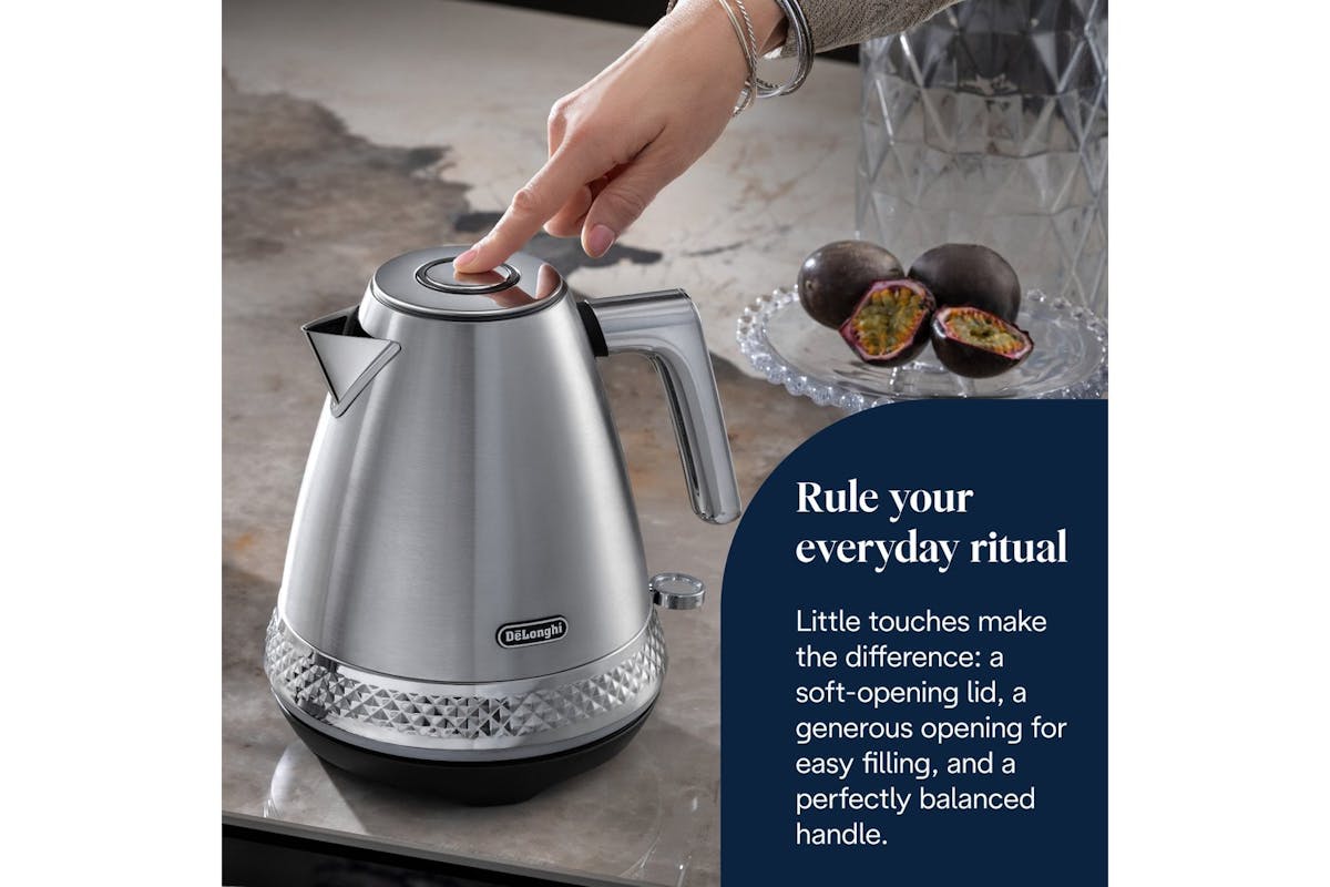 De'Longhi 1.7L Diadema Platium Kettle | KBV3001.M | Brushed Steel-3