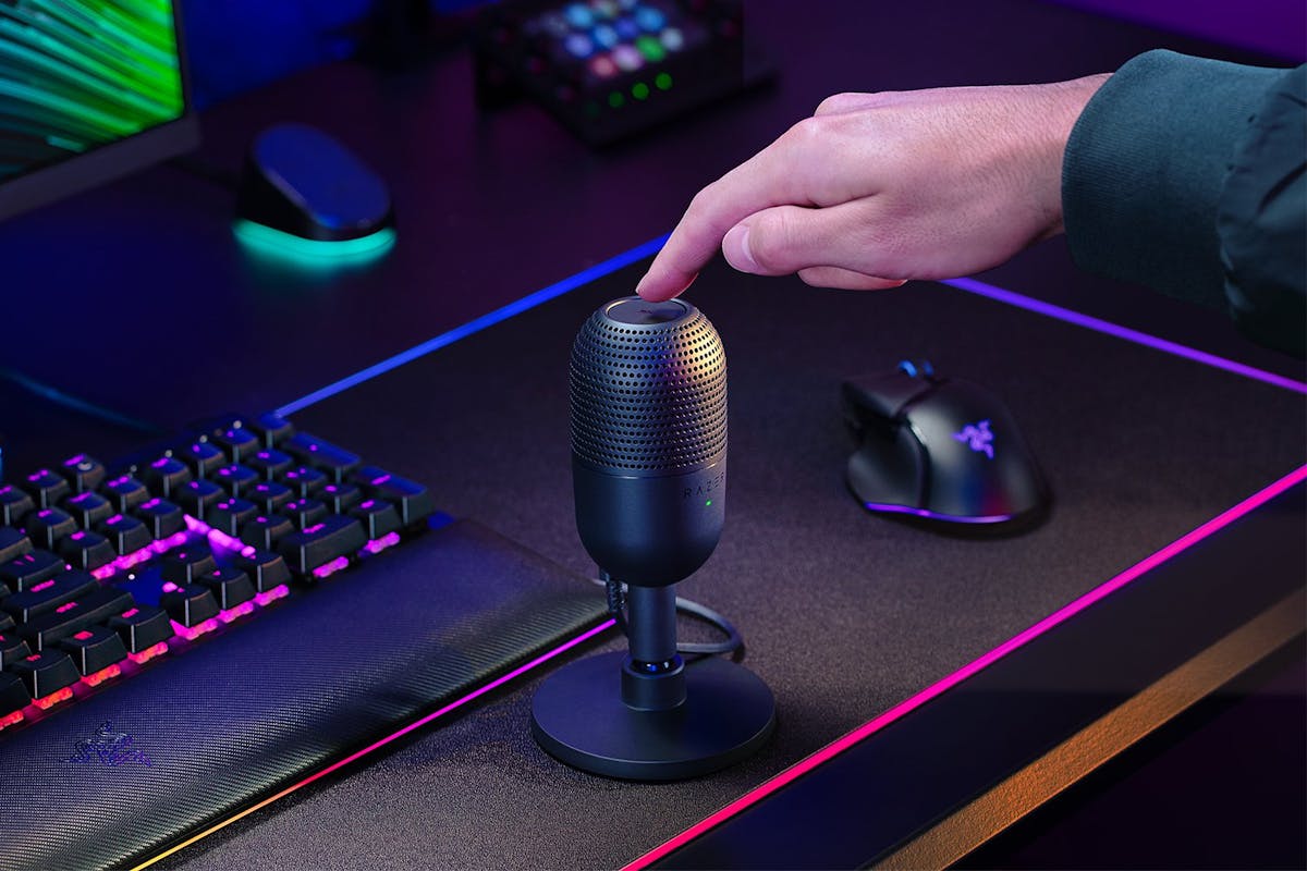 Razer Seiren V3 Mini Ultra-Compact USB Microphone | Black-4