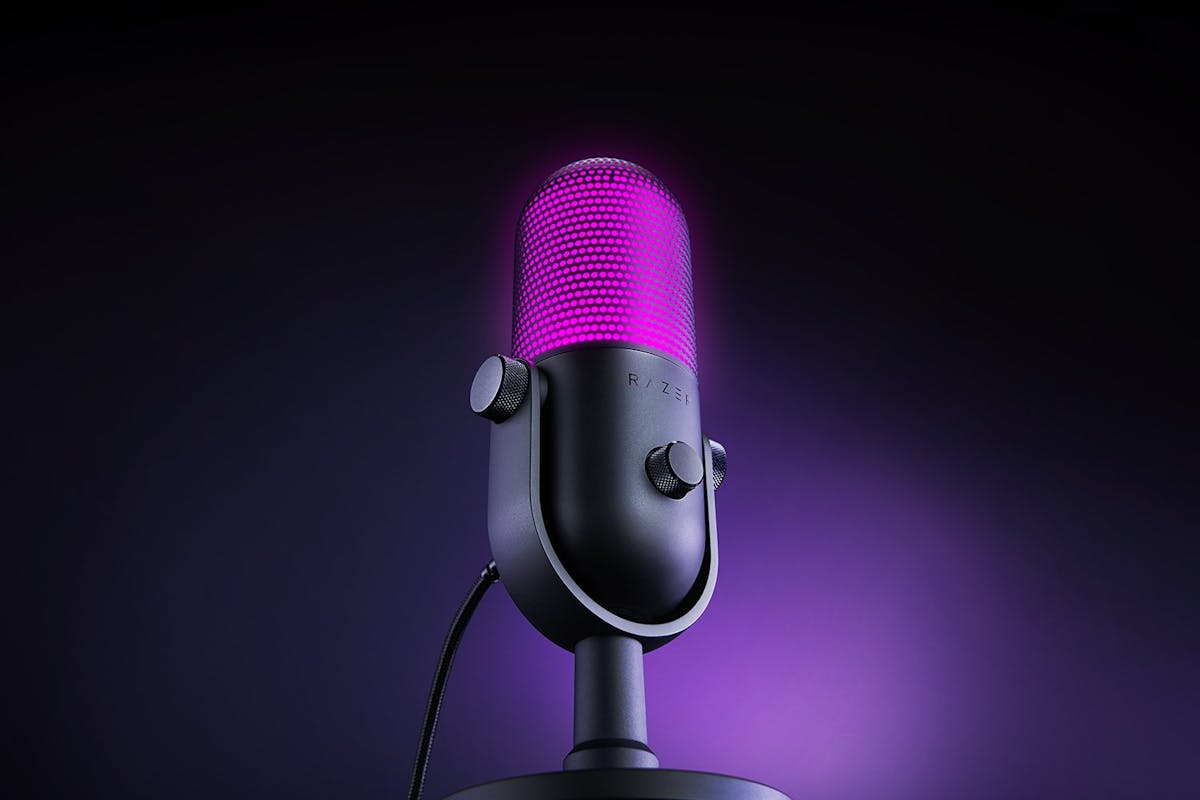 Razer Seiren V3 RGB USB Microphone | Chroma-3