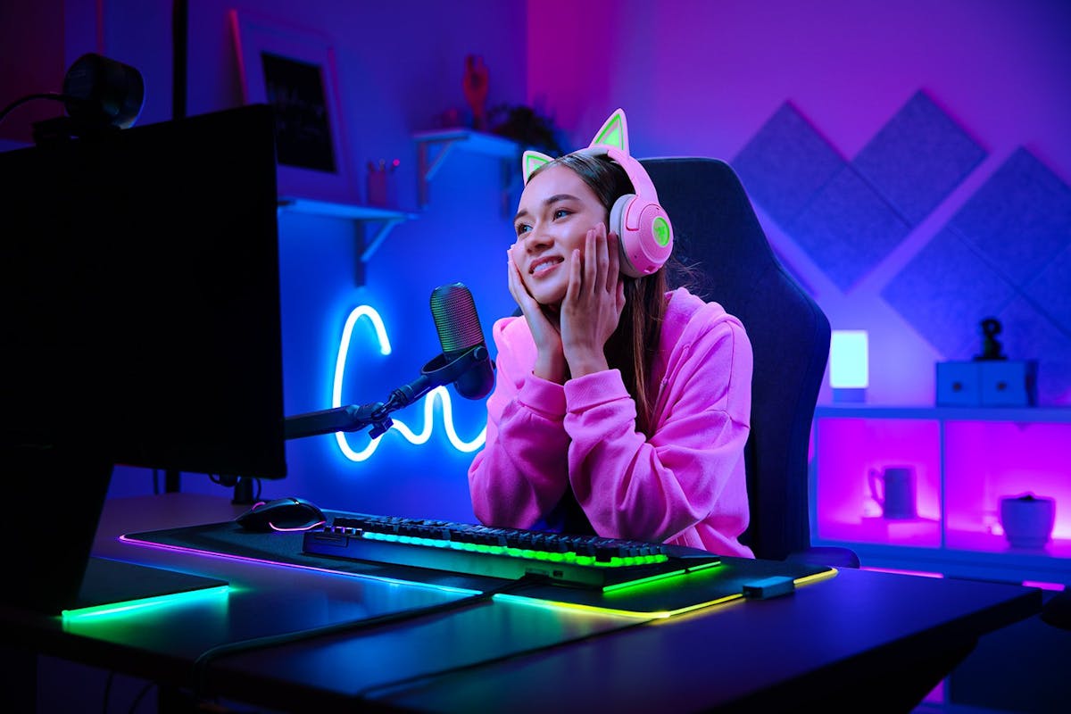 Razer Seiren V3 RGB USB Microphone | Chroma-2
