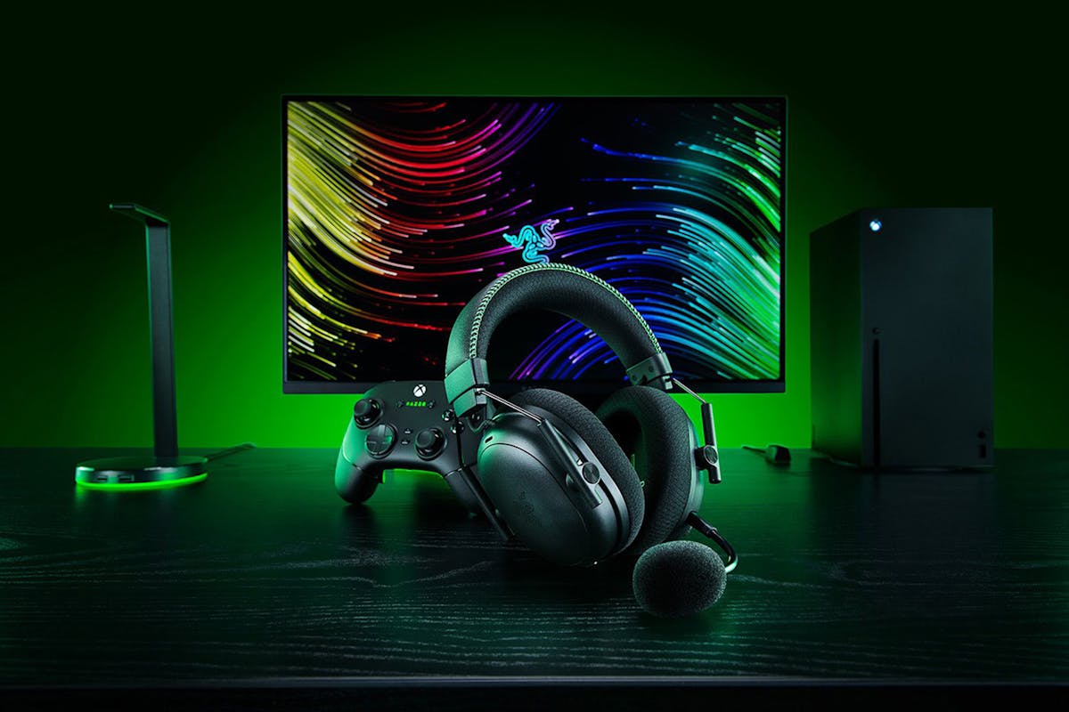 Razer BlackShark V3 Pro Xbox Over-Ear Wireless Gaming Noise Cancelling Headset | Black-4