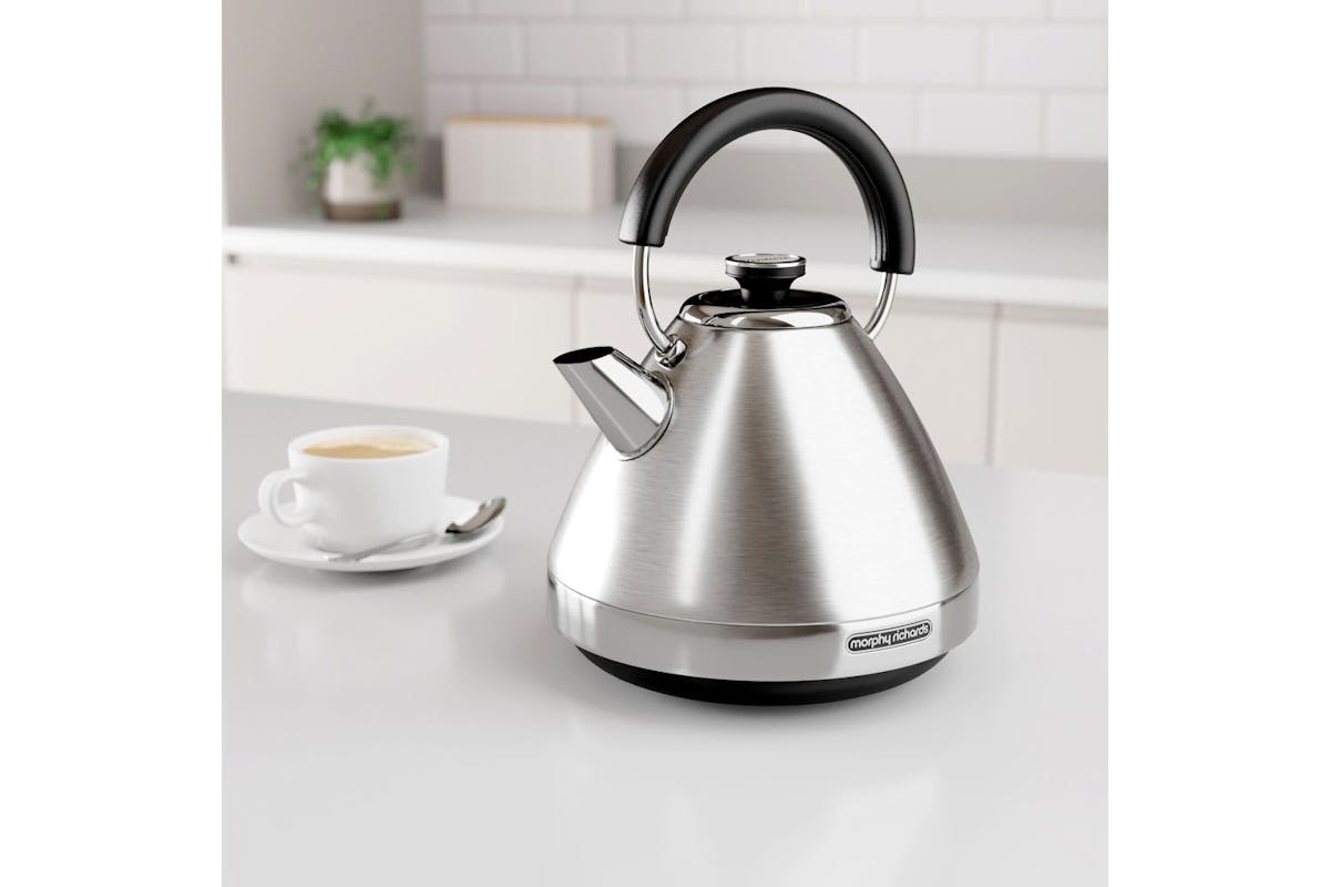 Morphy Richards 1.5L Venture Pyramid Kettle | Silver |100130-2