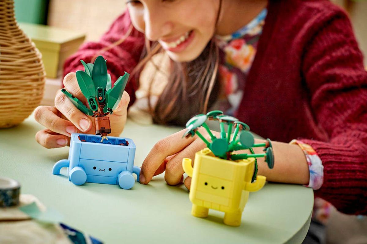 Lego The Botanical Collection Happy Plants Toy Set-8