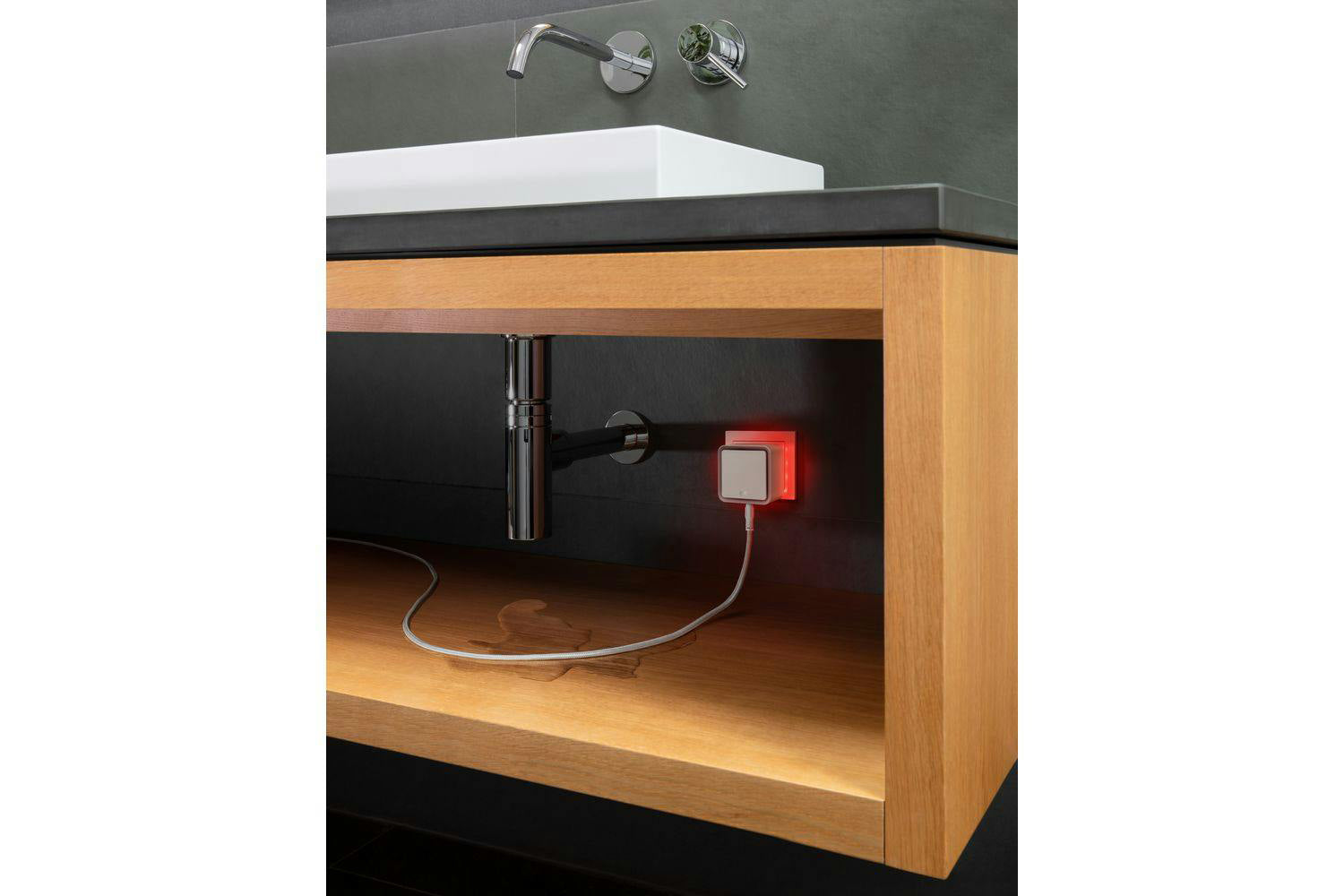 Eve Water Guard Connected Water Leak Detector-8