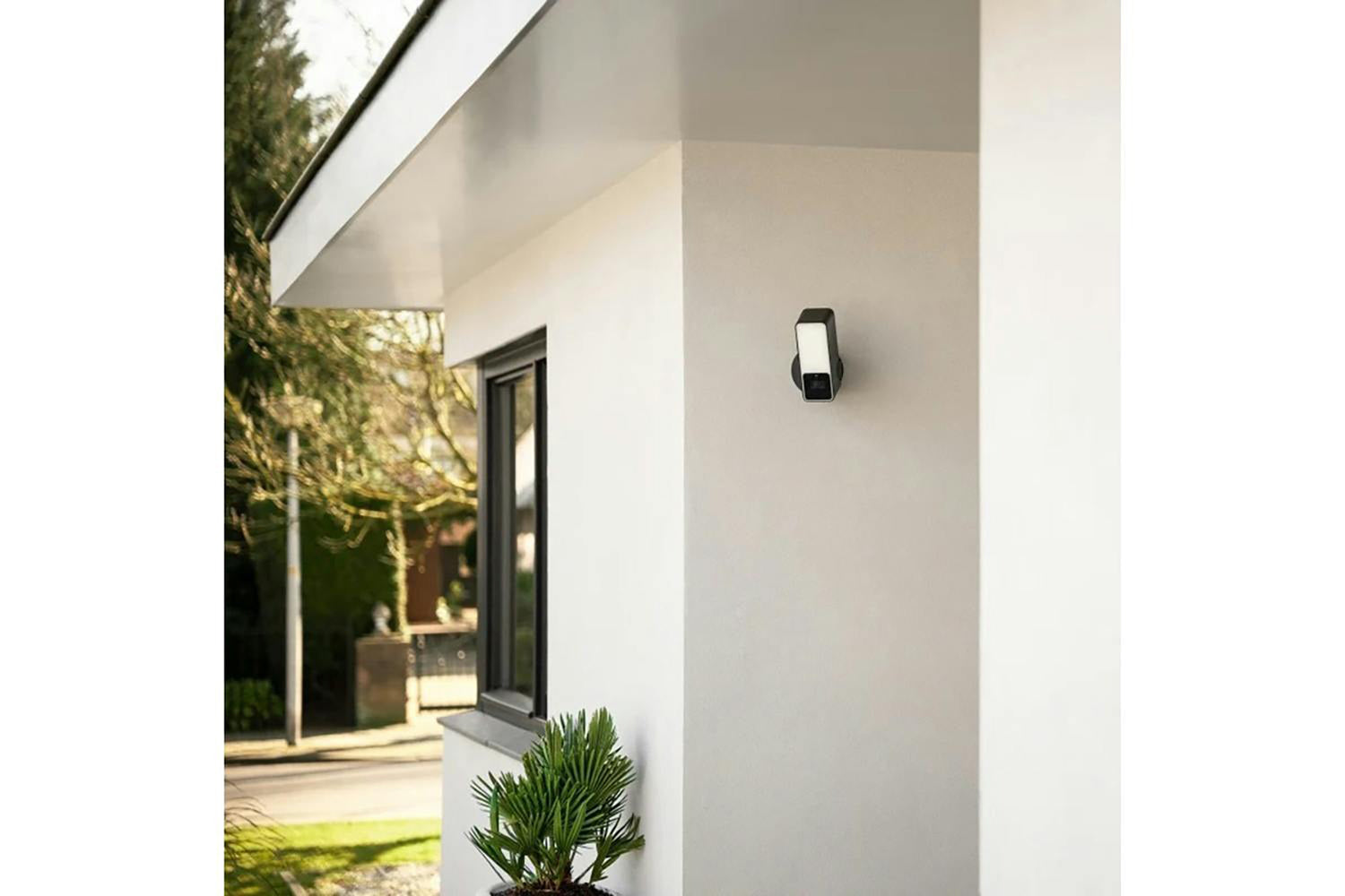 Eve Outdoor Secure Floodlight Camera-2