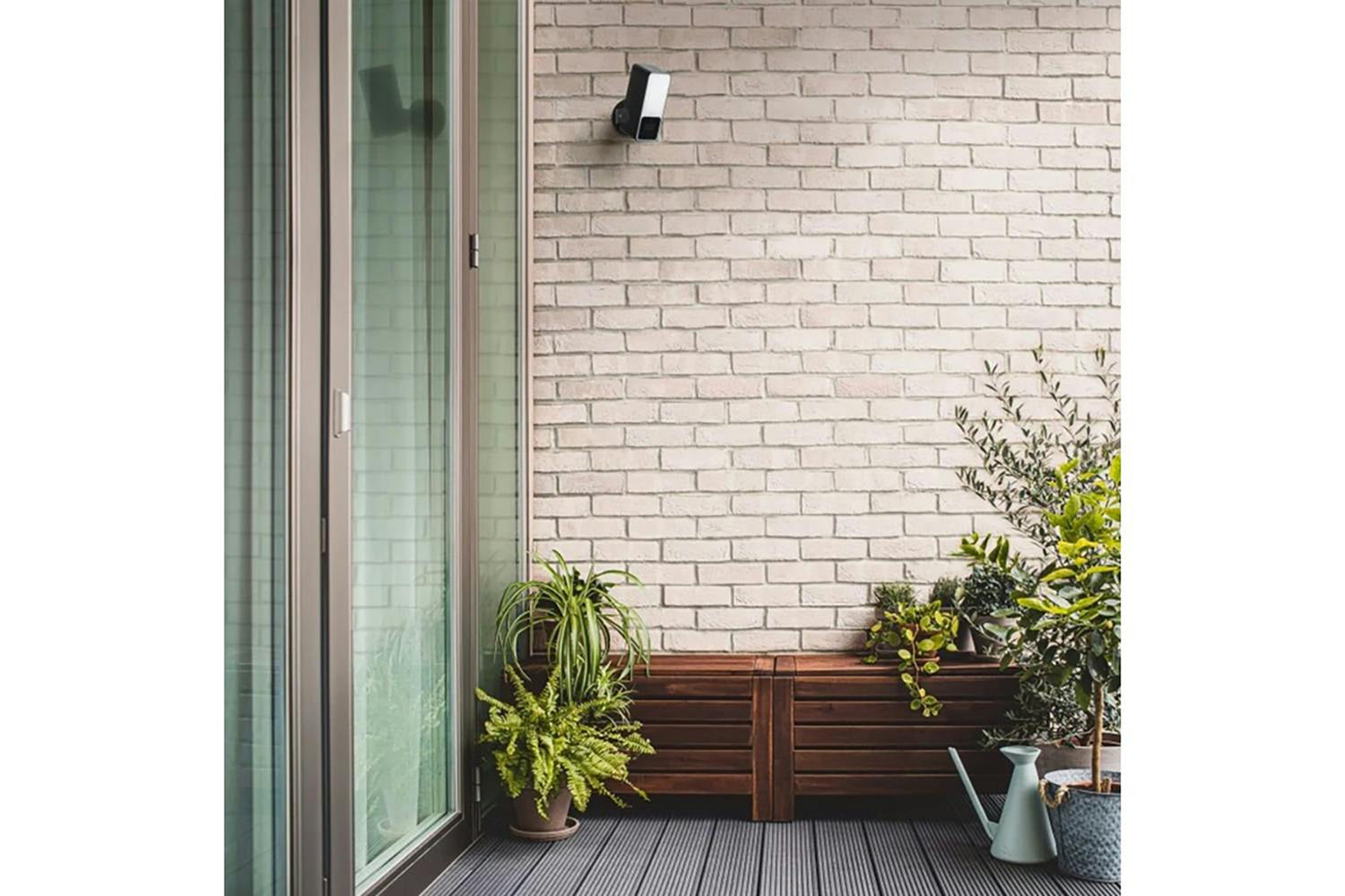 Eve Outdoor Secure Floodlight Camera-6