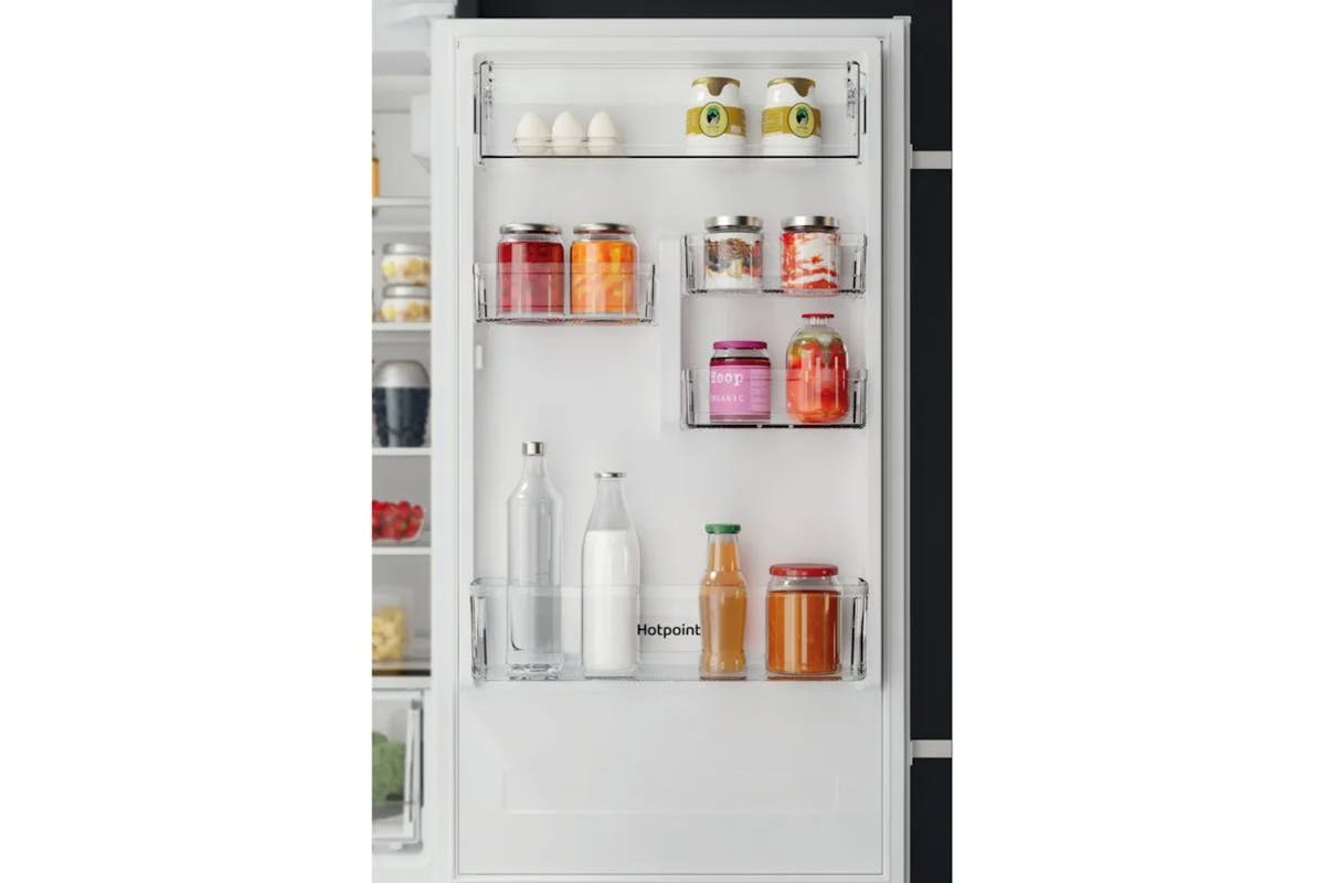 Hotpoint Integrated Fridge Freezer | HTC18T112UK-10