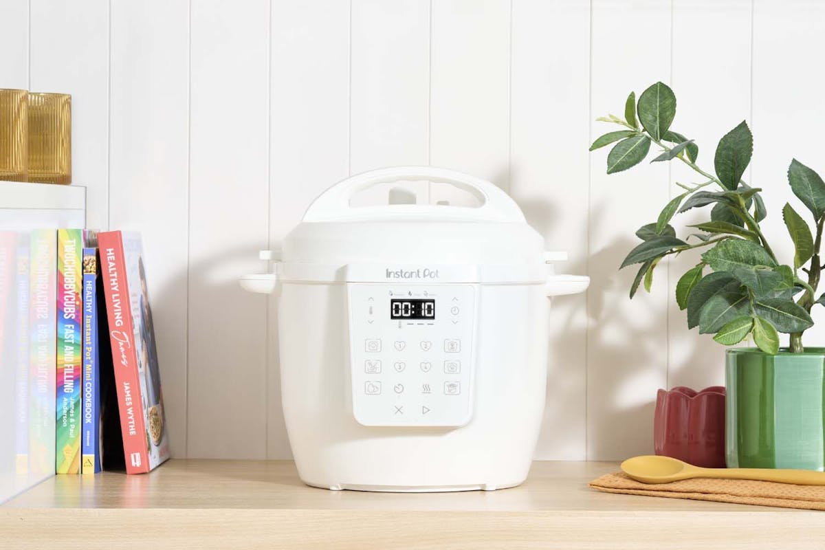 Instant Pot Classic 5.7L Multi-Cooker | 112-2020-01-UK | White-10