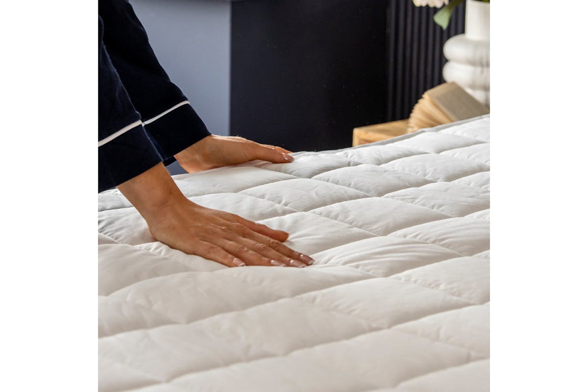 Dreamland Snowed In Organic Cotton Warming Mattress Protector | 16888-5