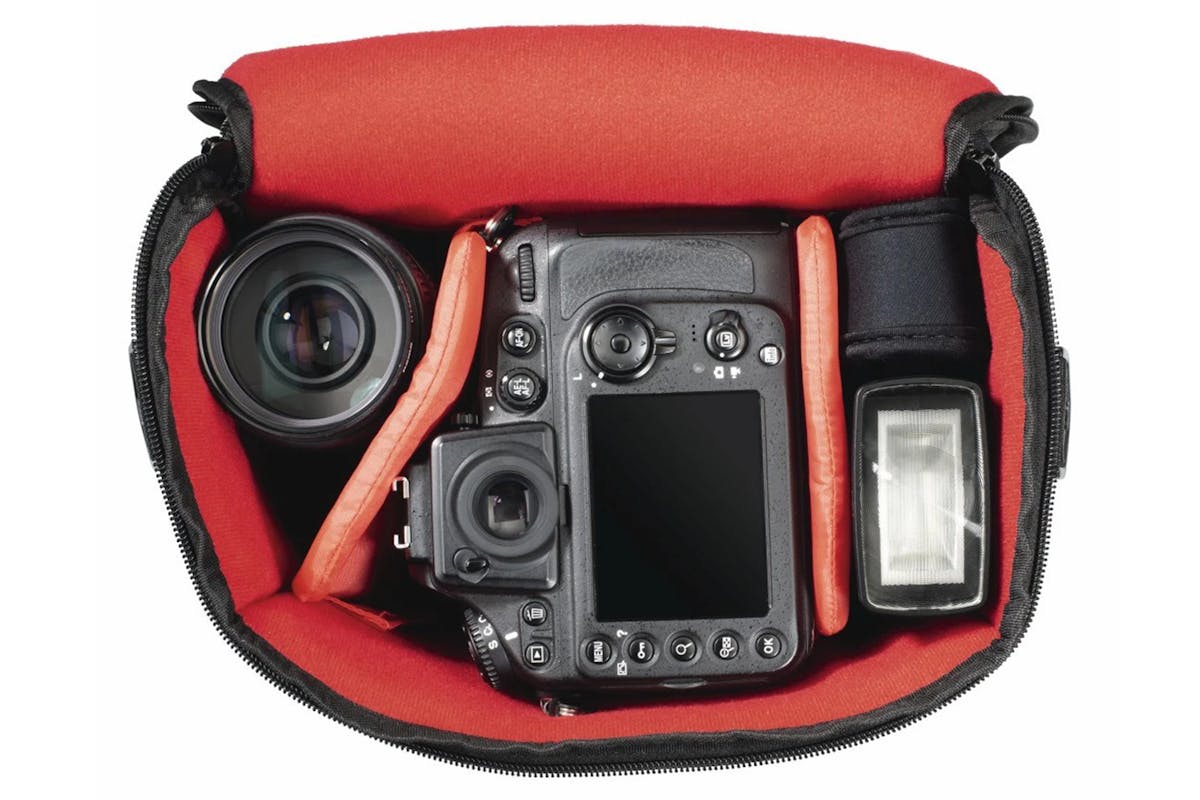 Hama Albany HC 135 Camera Bag | Black-9