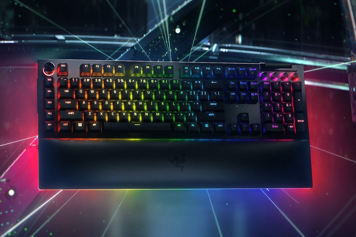 Razer BlackWidow V4 Pro UK Gaming Keyboard | Black-2
