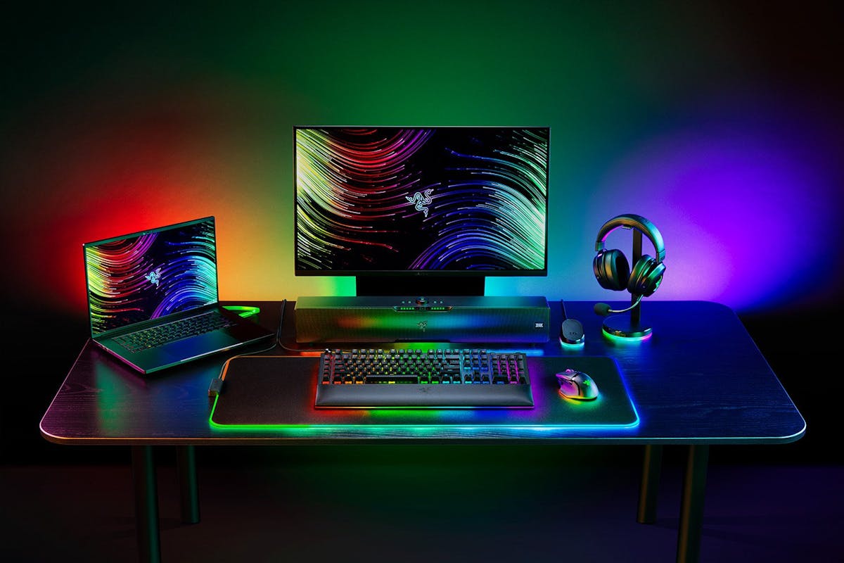 Razer BlackWidow V4 Pro UK Gaming Keyboard | Black-4