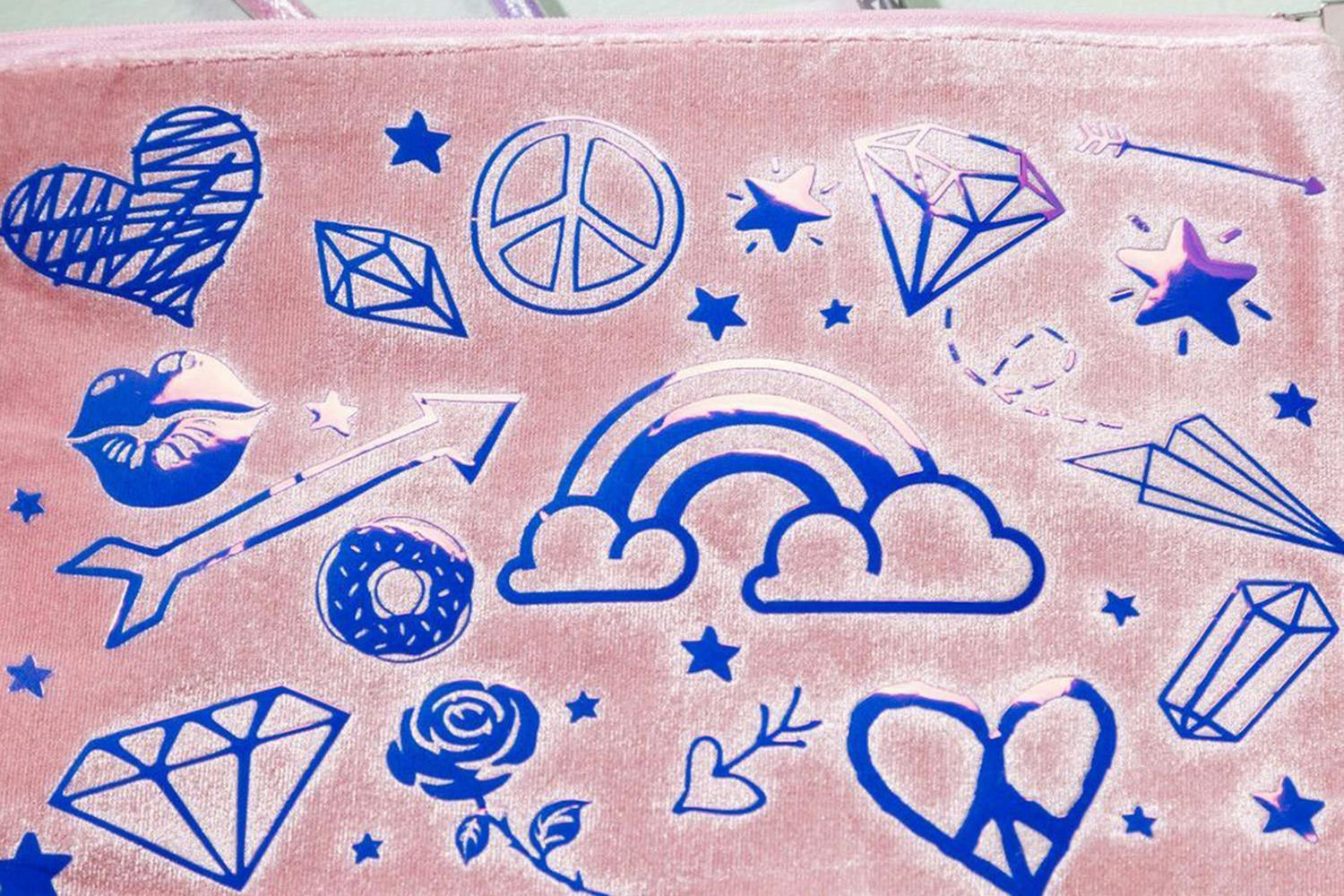 Cricut 13" x 9" Smart Iron-On Roll | Holographic Blue-4