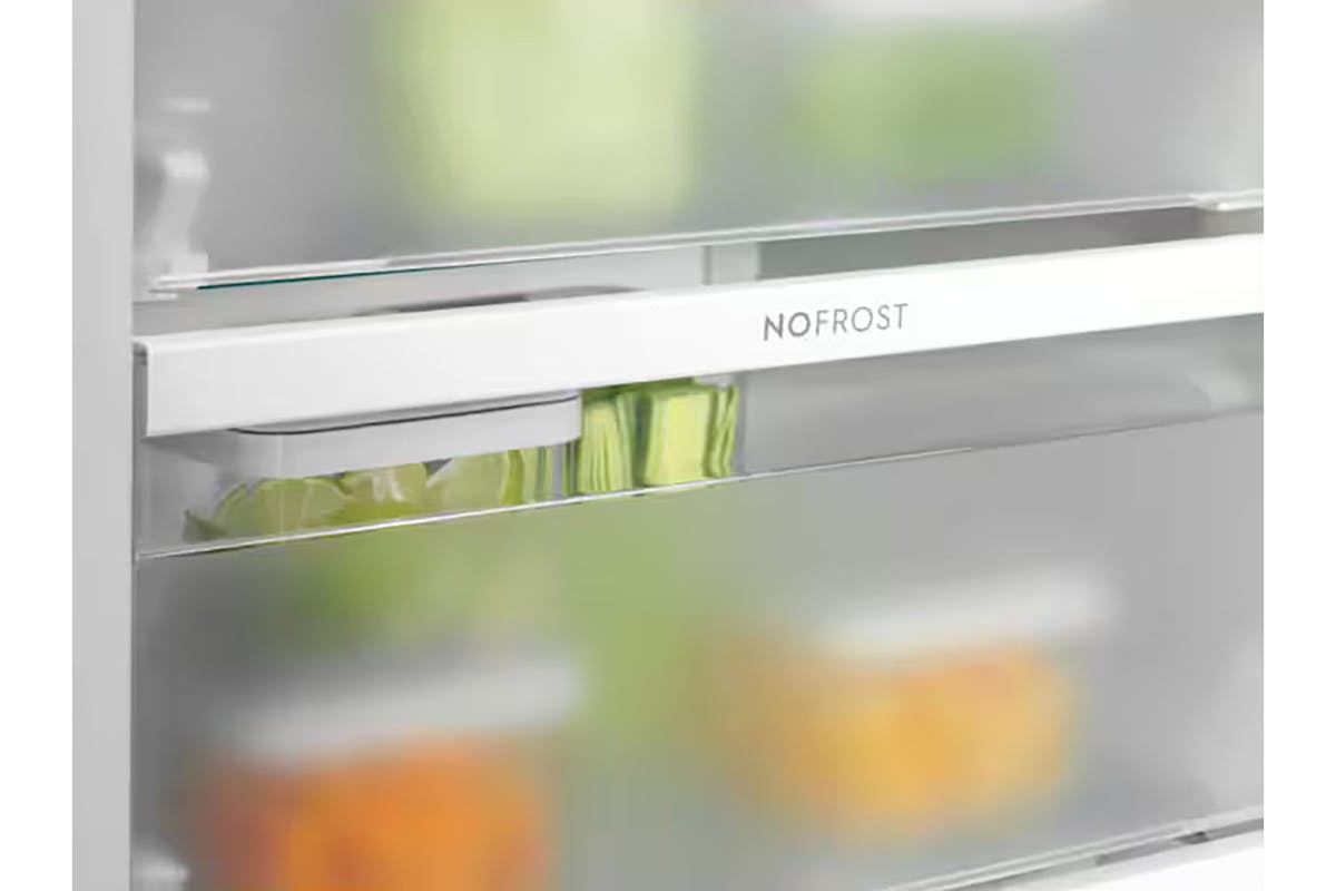 Electrolux 700 Series Integrated Larder Freezer | KUN7NE18C-3