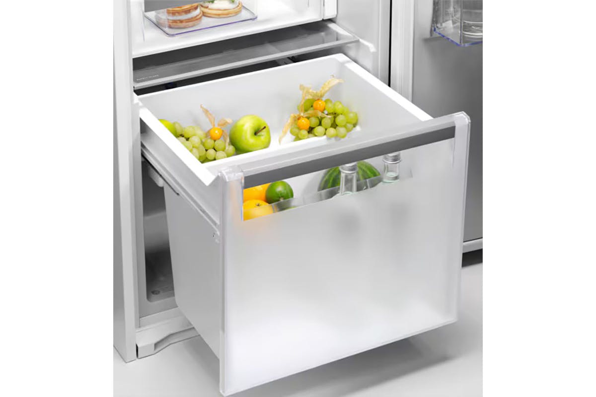 Electrolux 600 Series Integrated Larder Fridge | KRD6DE18C-2