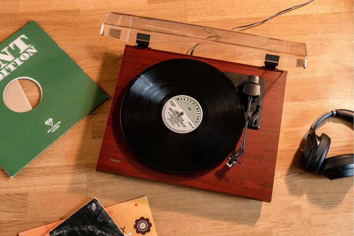 Teac Bluetooth Turntable | Audio Device | Cherry Finish-5