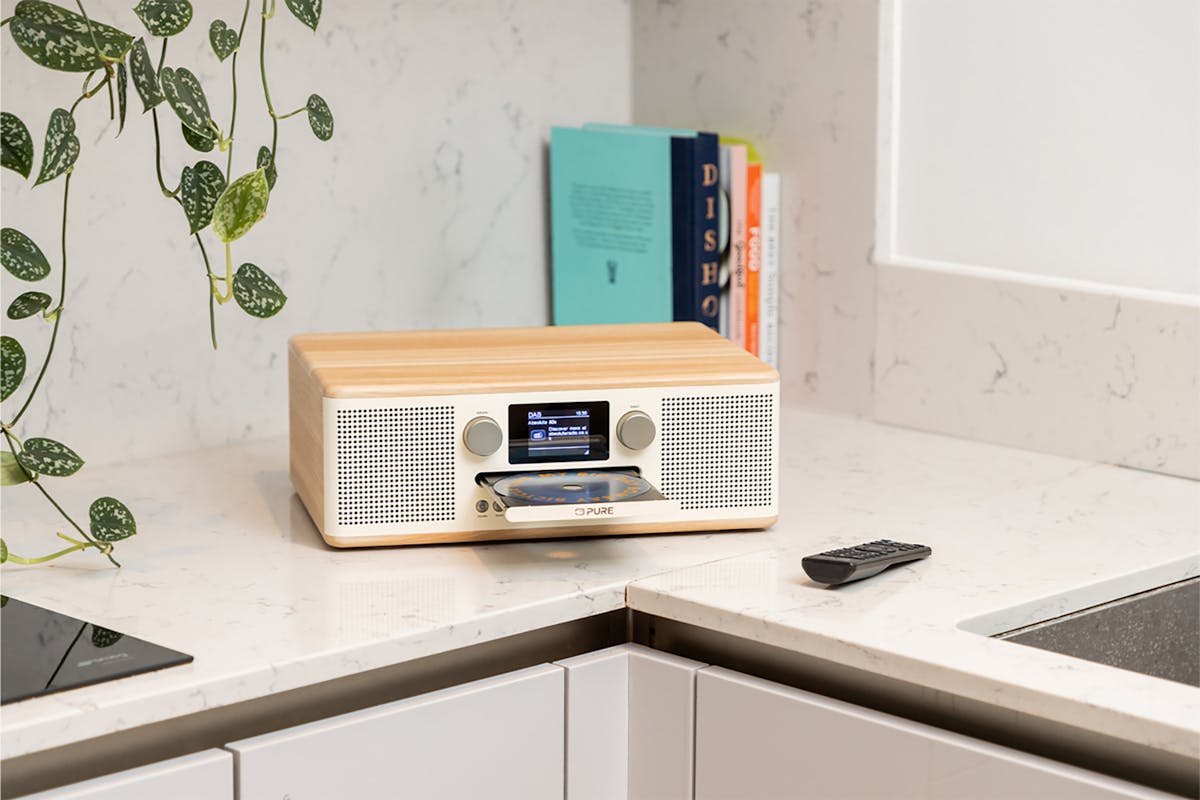 Pure Classic C-D6 CD Player and Digital Radio | White/Oak-2