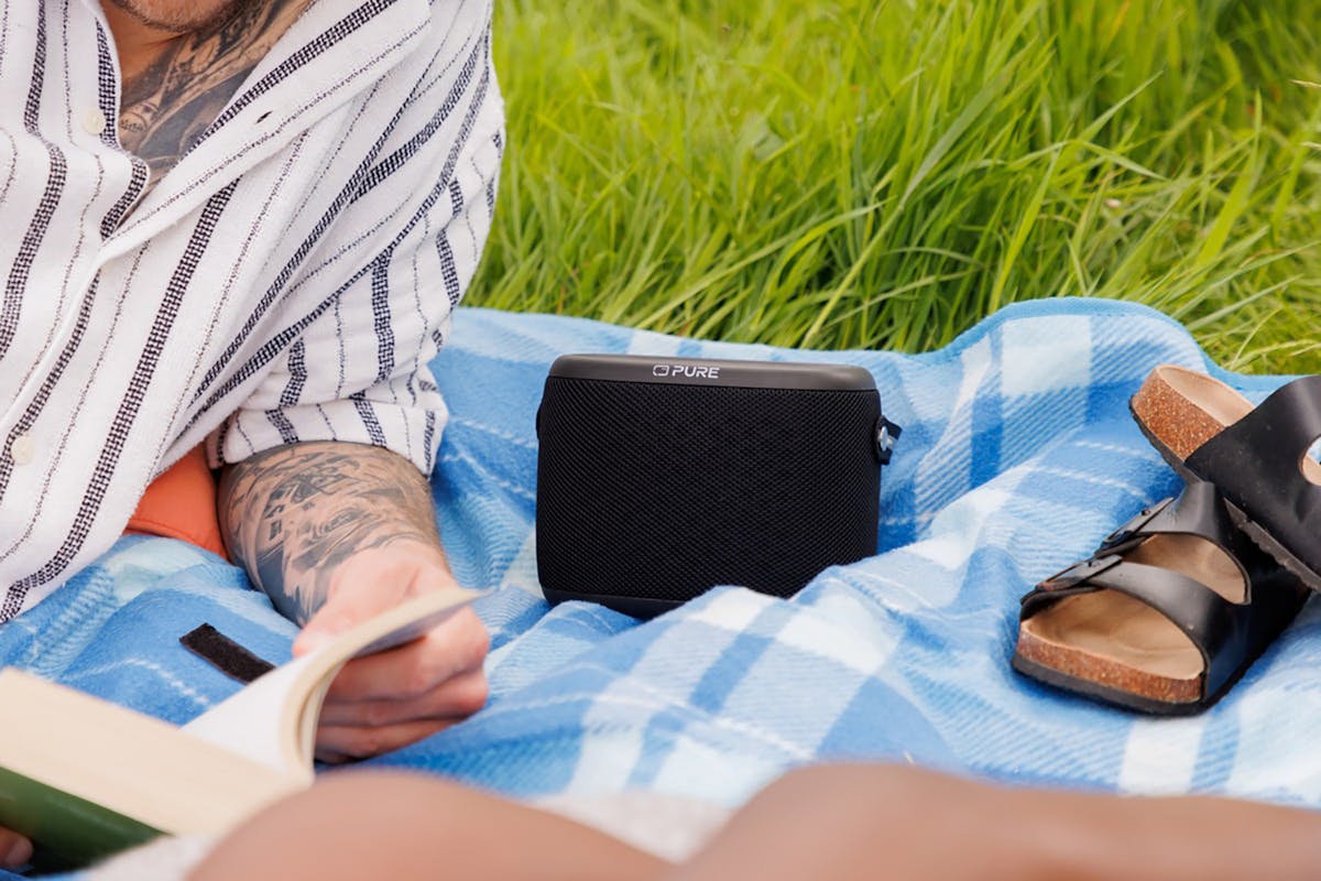 Pure Woodland Portable Bluetooth Speaker with Radio | Black-7