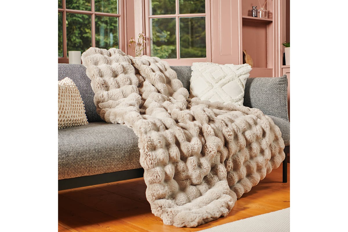 Dreamland Hygge Days Luxury Faux Fur Warming Throw | Mocha | 26042-4