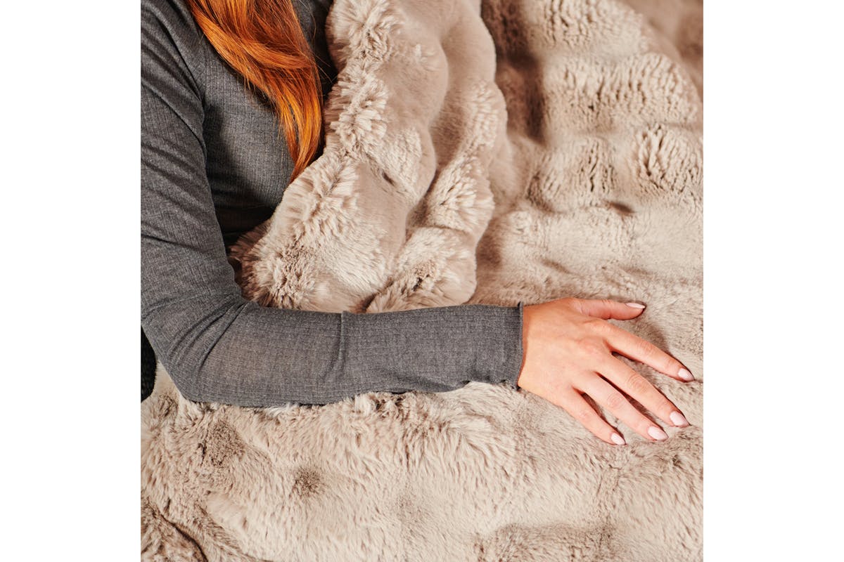 Dreamland Hygge Days Luxury Faux Fur Warming Throw | Mocha | 26042-6