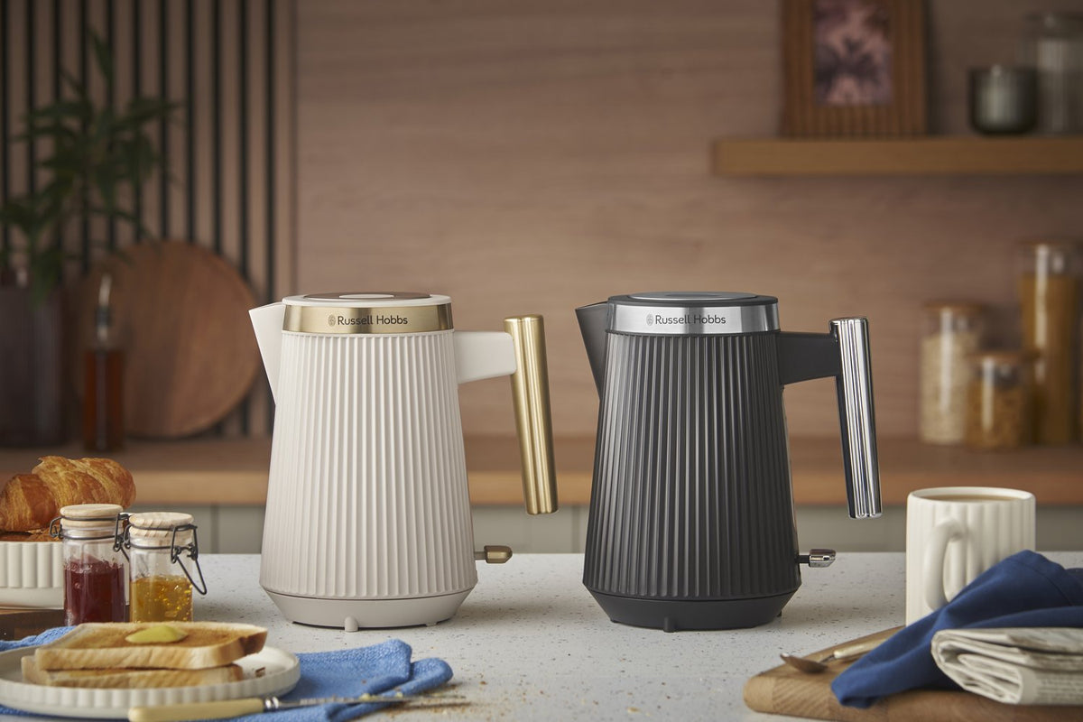 Russell Hobbs 1.7L Bronte Kettle | 26750 | Black-9