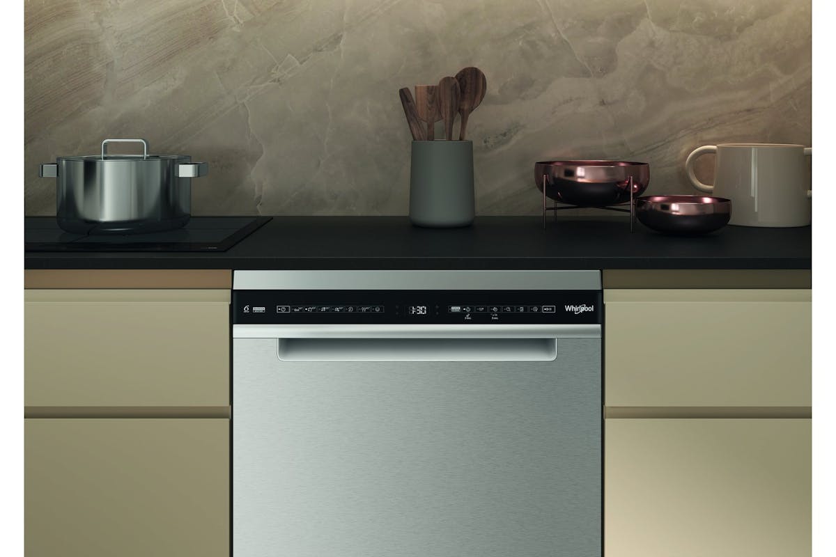 Whirlpool Freestanding Dishwasher | 15 Place | W8FHS61XUK-2