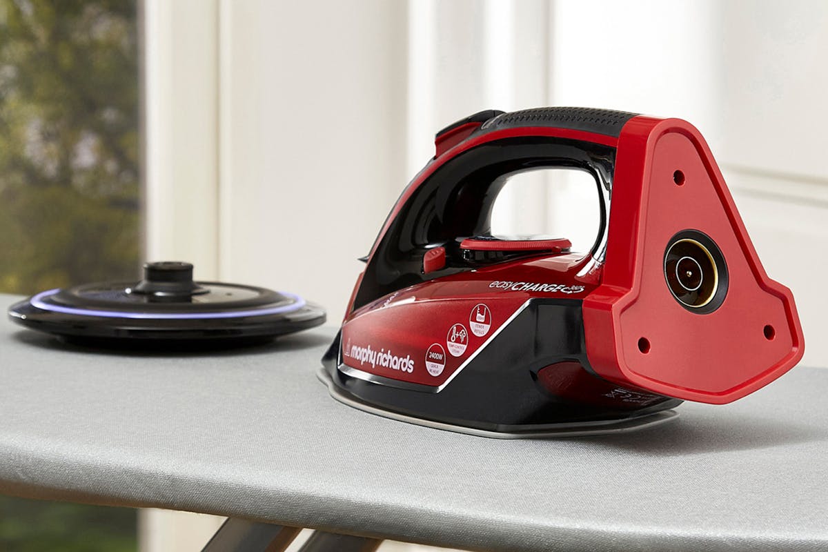 Morphy Richards 2400W Easy Charge Cordless Iron | 303250-7