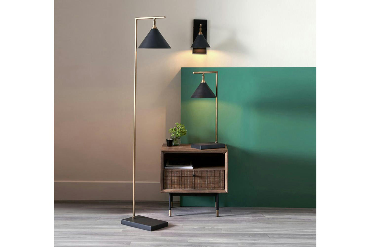 Zeta Floor Lamp | Gold/Black-2