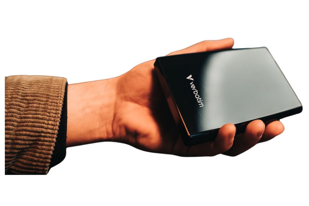 Verbatim Store 'n' Go Slim Portable External SSD | 256GB-4