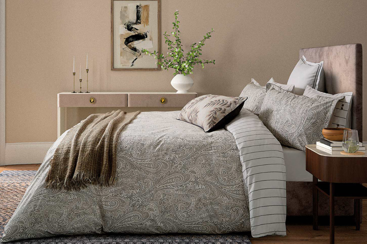 Bedeck Of Belfast | Avita Duvet Cover Set | Charcoal | Super King