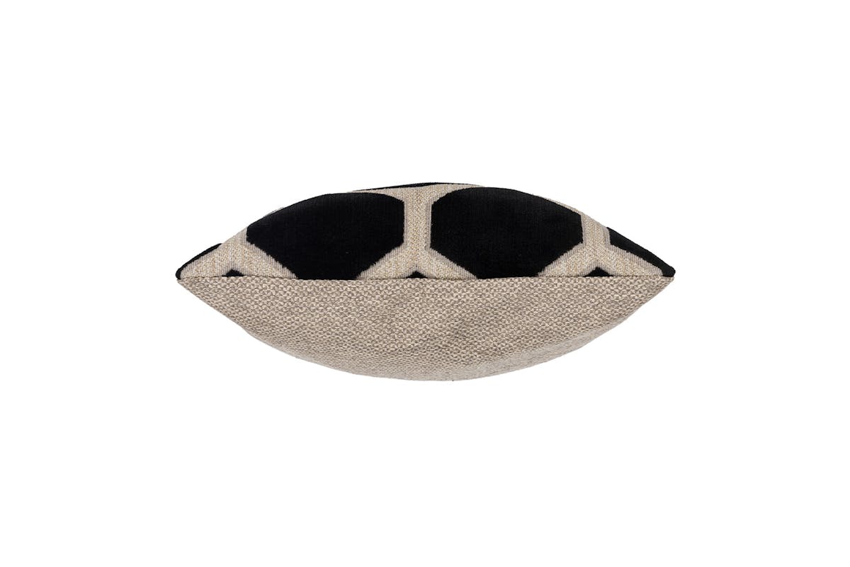 Orva Cushion | Black | 43 x 43 cm-3
