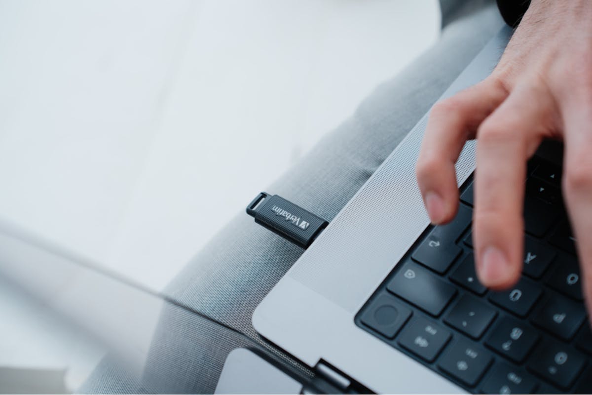 Verbatim Retractable USB-C Drive | 32GB-10