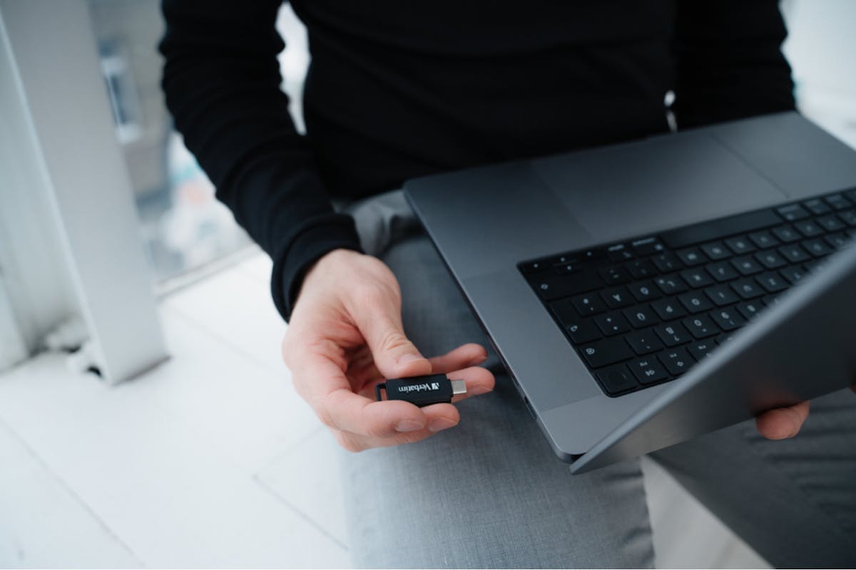 Verbatim Retractable USB-C Drive | 32GB-11