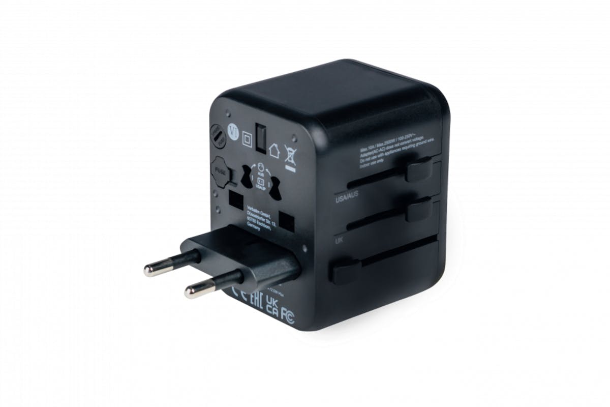 Verbatim Universal Travel Adapter Plug with 2 x USB-A Ports-4