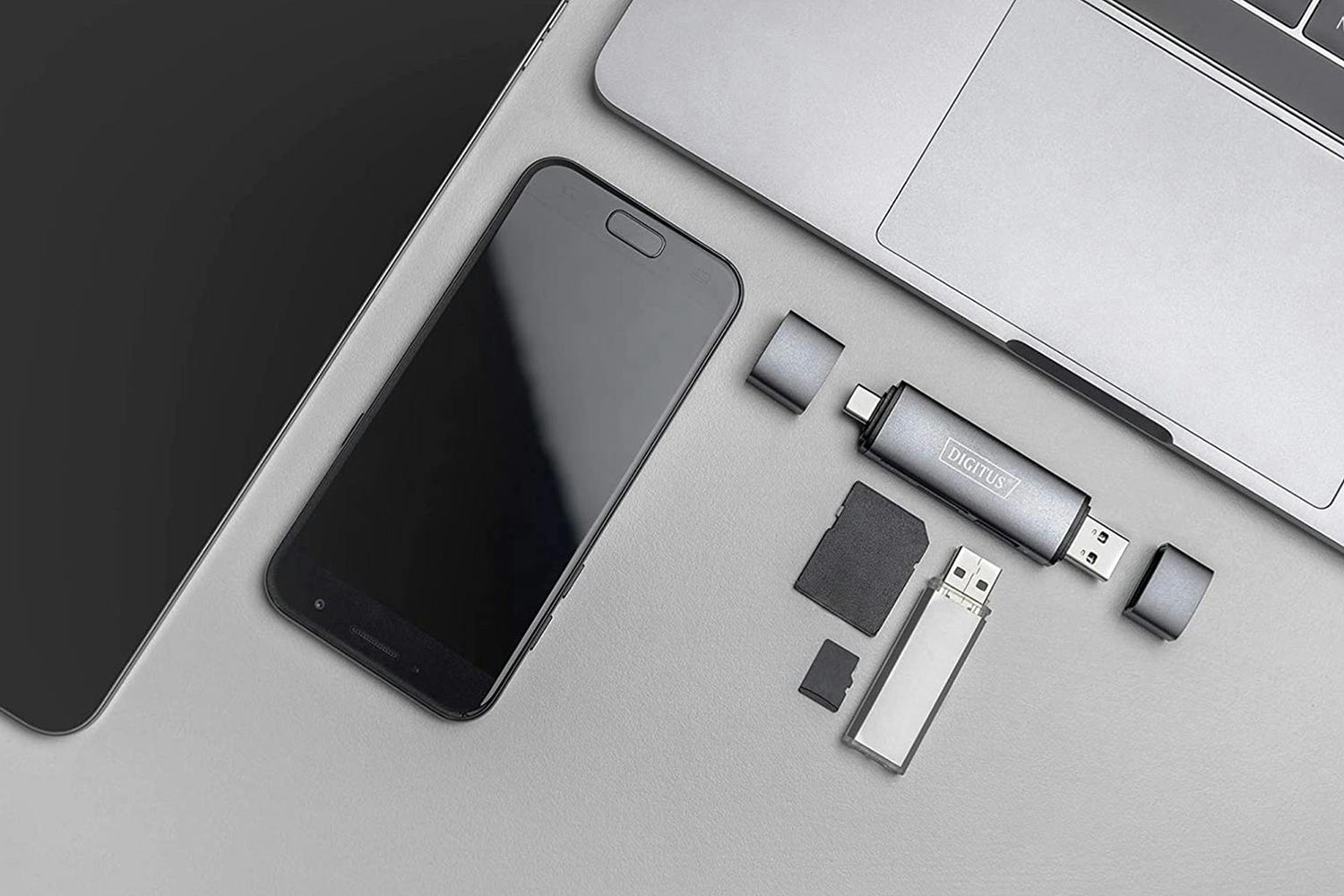 Digitus USB-C/USB 3.0 Dual Card Reader Hub-9