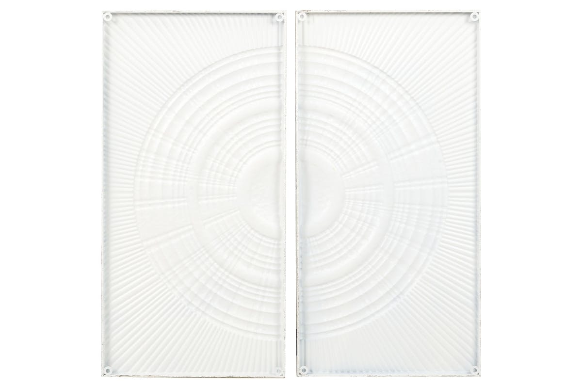 S/2 Antique White Moulded Metal Circle Wall Art | White | 91 x 46 cm-5