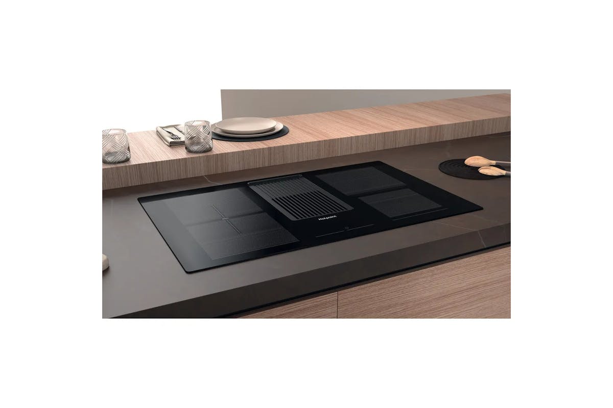 Hotpoint 83cm Built-in Vented Induction Hob | PVH92BK/FKIT-8