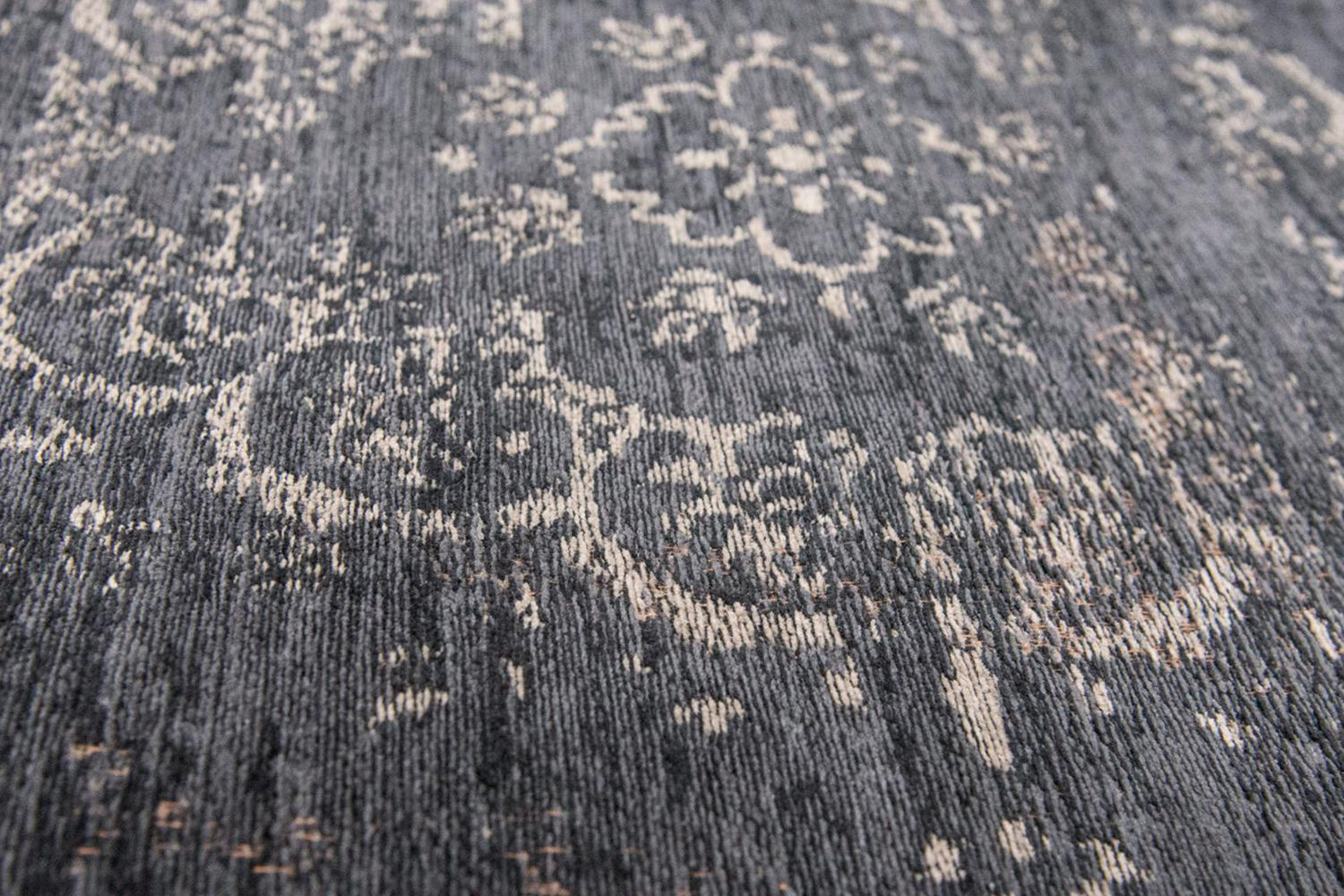 Louis De Poortere | Medallion Eco Rug | Mineral Black | 200 x 280 cm-16