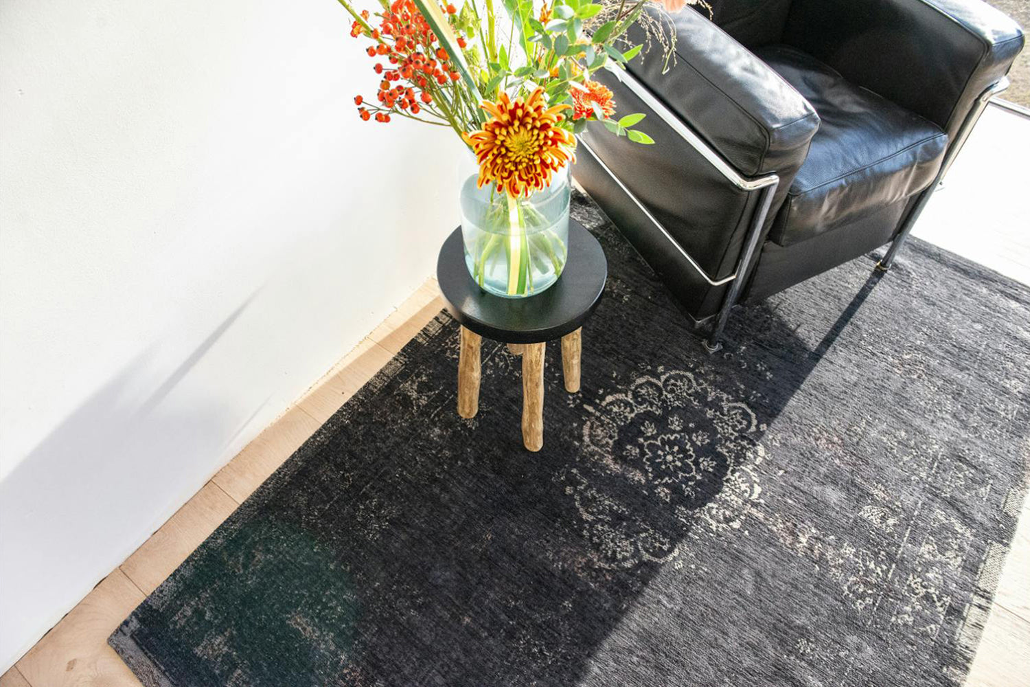 Louis De Poortere | Medallion Eco Rug | Mineral Black | 200 x 280 cm-4