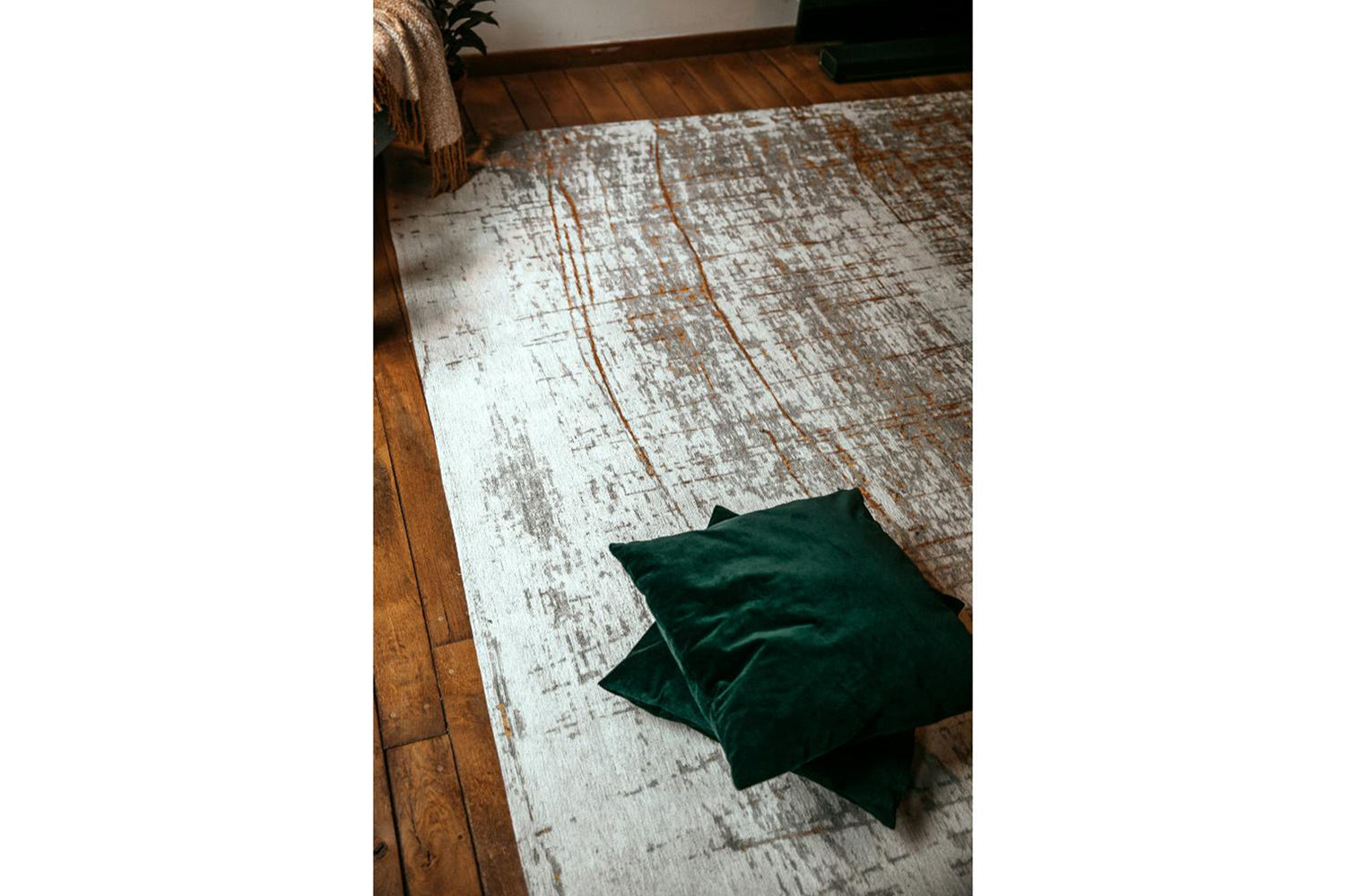 Louis De Poortere | Griff Columbus Gold Eco Rug | Gold/Grey | 200 x 280 cm-11