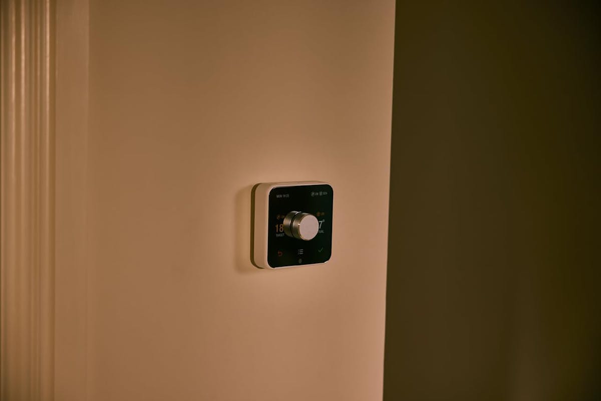 Hive Thermostat Mini Heating Control & Hub V3-2