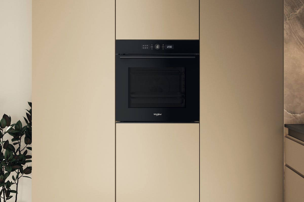Whirlpool Built-in Electric Single Oven | WOI5S8PM1BA-8