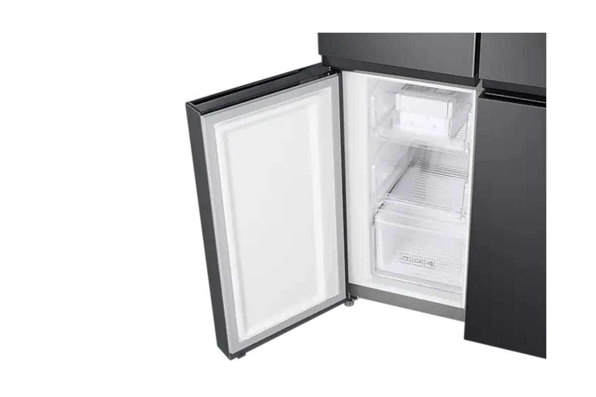 Samsung Series 8 French Style Fridge Freezer with Twin Cooling Plus™ | RF48A401EB4/EU-8