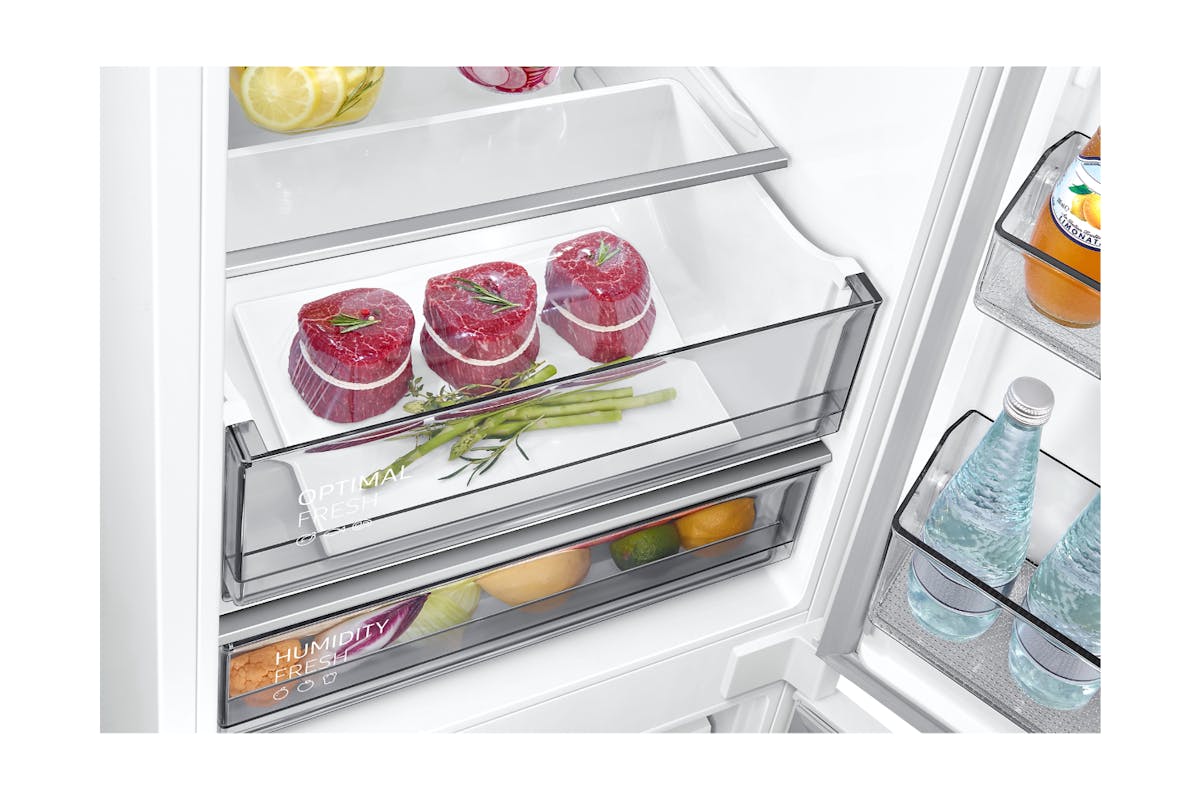 Samsung Integrated Fridge Freezer with Twin Cooling Plus™ | BRB26705DWW/EU-3