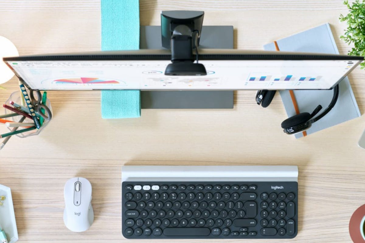 Logitech Signature M650 Mouse | Off White-2