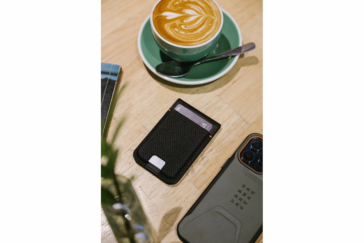 UAG Metropolis Kevlar Magsafe Wallet | Kevlar Black-10
