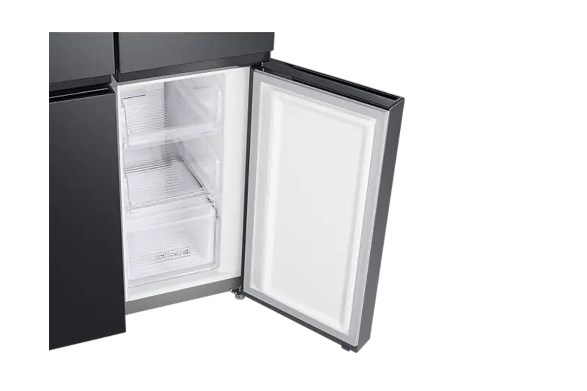 Samsung Series 8 French Style Fridge Freezer with Twin Cooling Plus™ | RF48A401EB4/EU-9