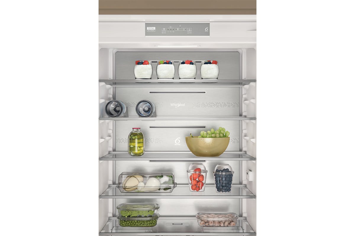 Whirlpool 70/30 Built-in Frost Free Fridge Freezer | WHSP70T122UK-9