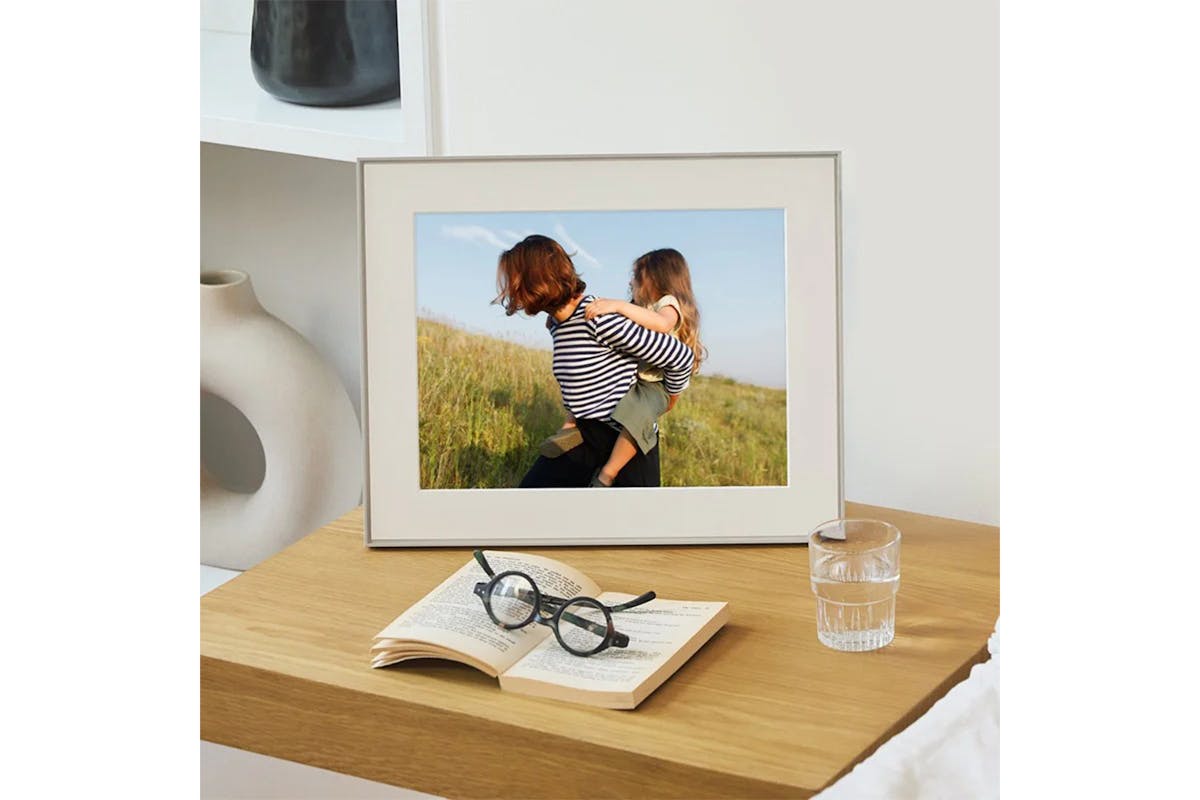 Aura Walden 15" HD Photo Frame | Clay with Paper Mat-2