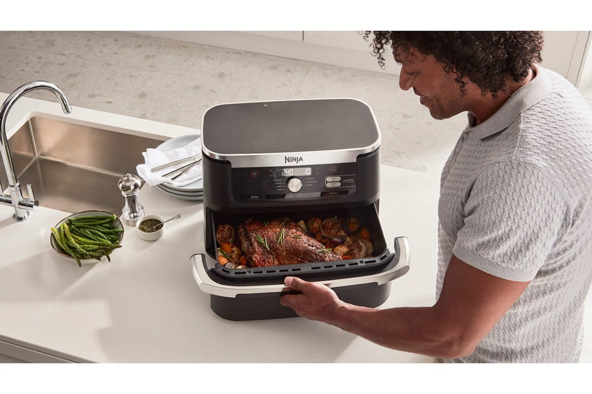 Ninja 10.4L Foodi Dual Zone Air Fryer | AF500UK | Black-7